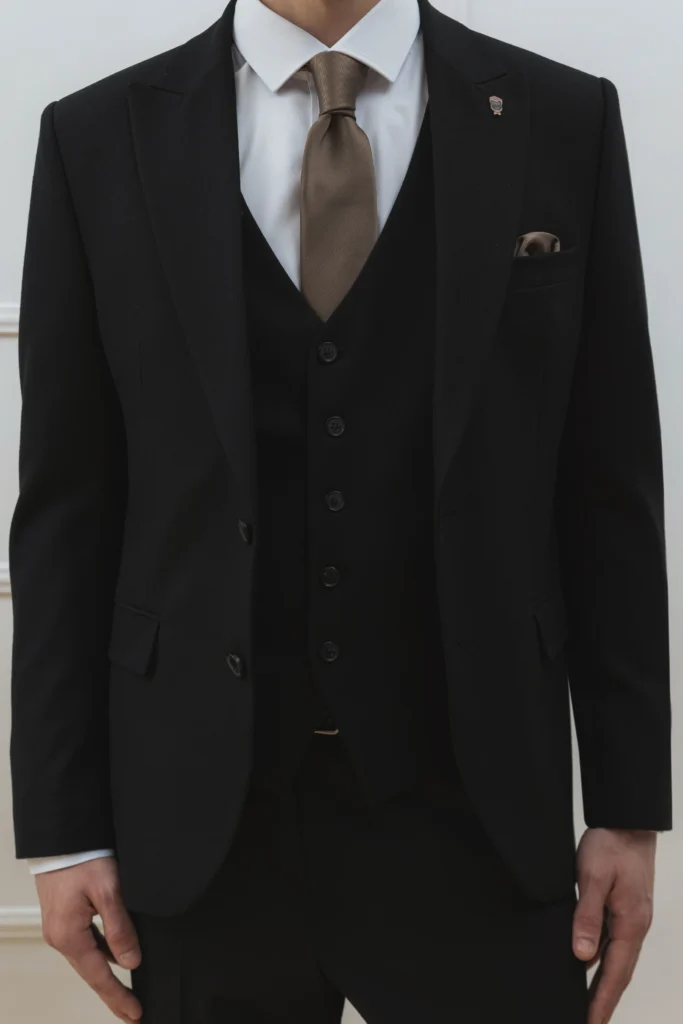 Чоловічий костюм-трійка з вовною чорний саржевий be Gentleman 2