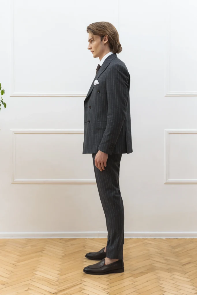 Чоловічий двобортний костюм з вовною сірий в смужку be Gentleman 2
