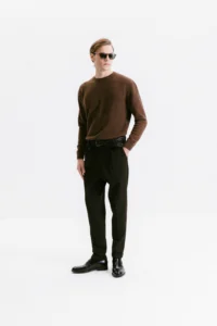 Brown woolen sweater with a round collar be Gentleman 5