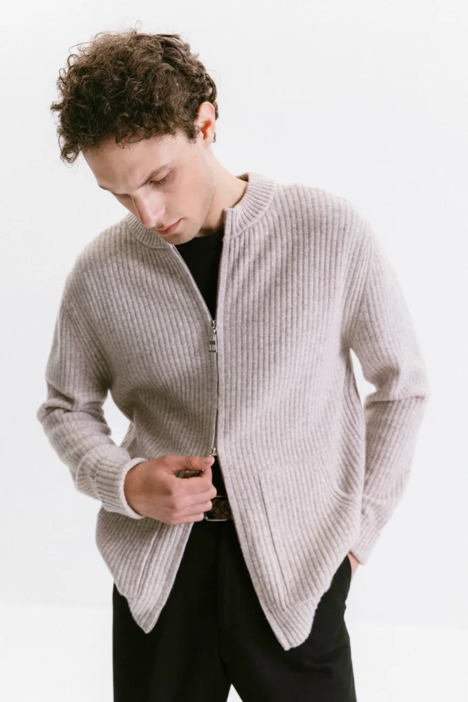 Beige wool cardigan with a zipper be Gentleman 2