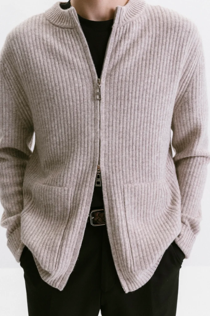 Beige wool cardigan with a zipper be Gentleman 2