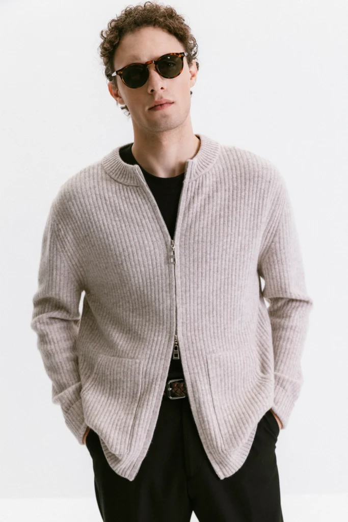 Beige wool cardigan with a zipper be Gentleman 2