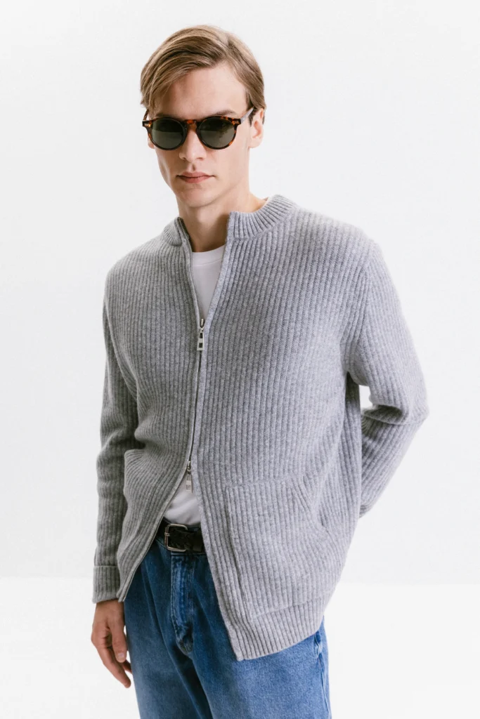 Gray wool cardigan with a zipper be Gentleman 2